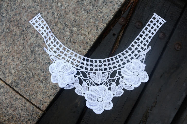 How does the Chinese factory produce lace collar applique?