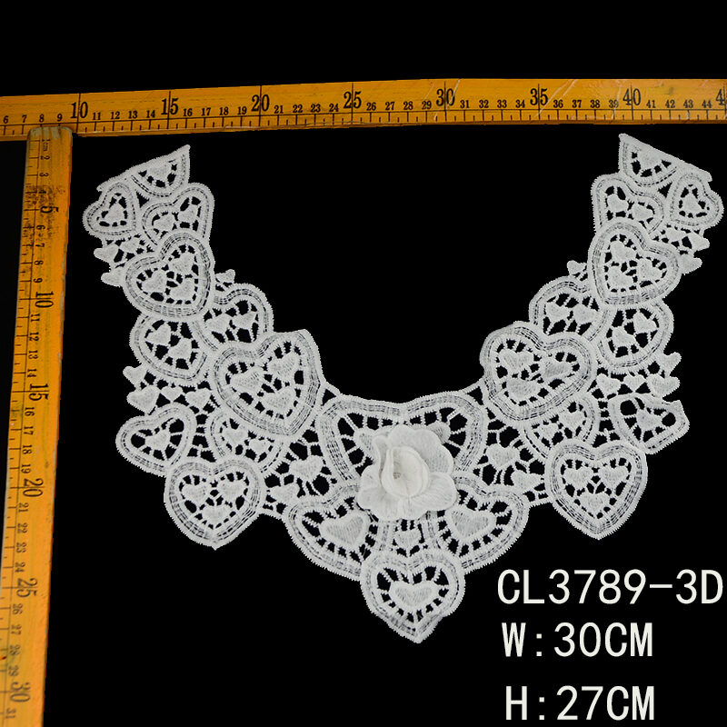 Collar de encaje guipur 3D