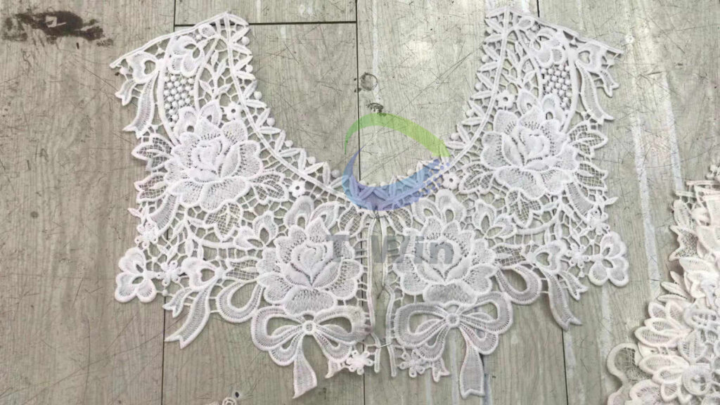 Classic style Guipure Lace Necklace